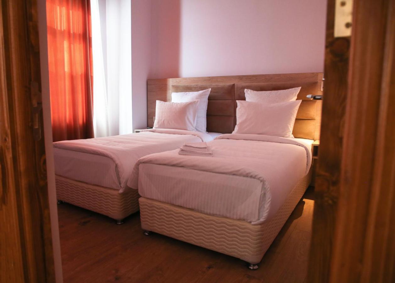 Kuma Hotel Gyumri Luaran gambar