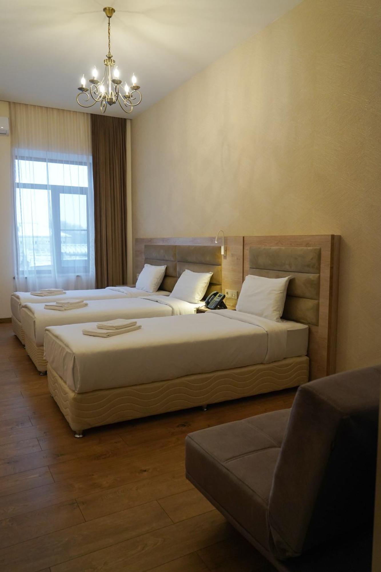 Kuma Hotel Gyumri Luaran gambar